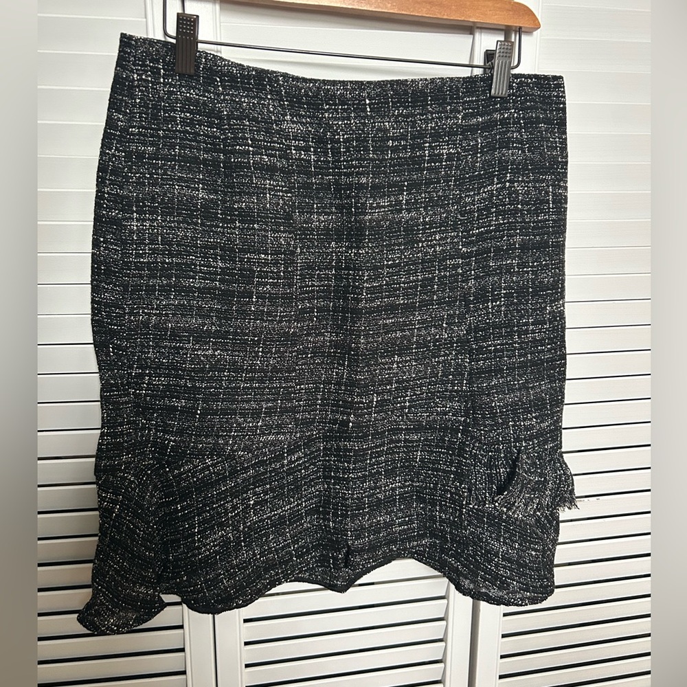 Nanette Lepore Ruffle Fringe Linen Cotton Blend Knee Length Skirt. Size 8